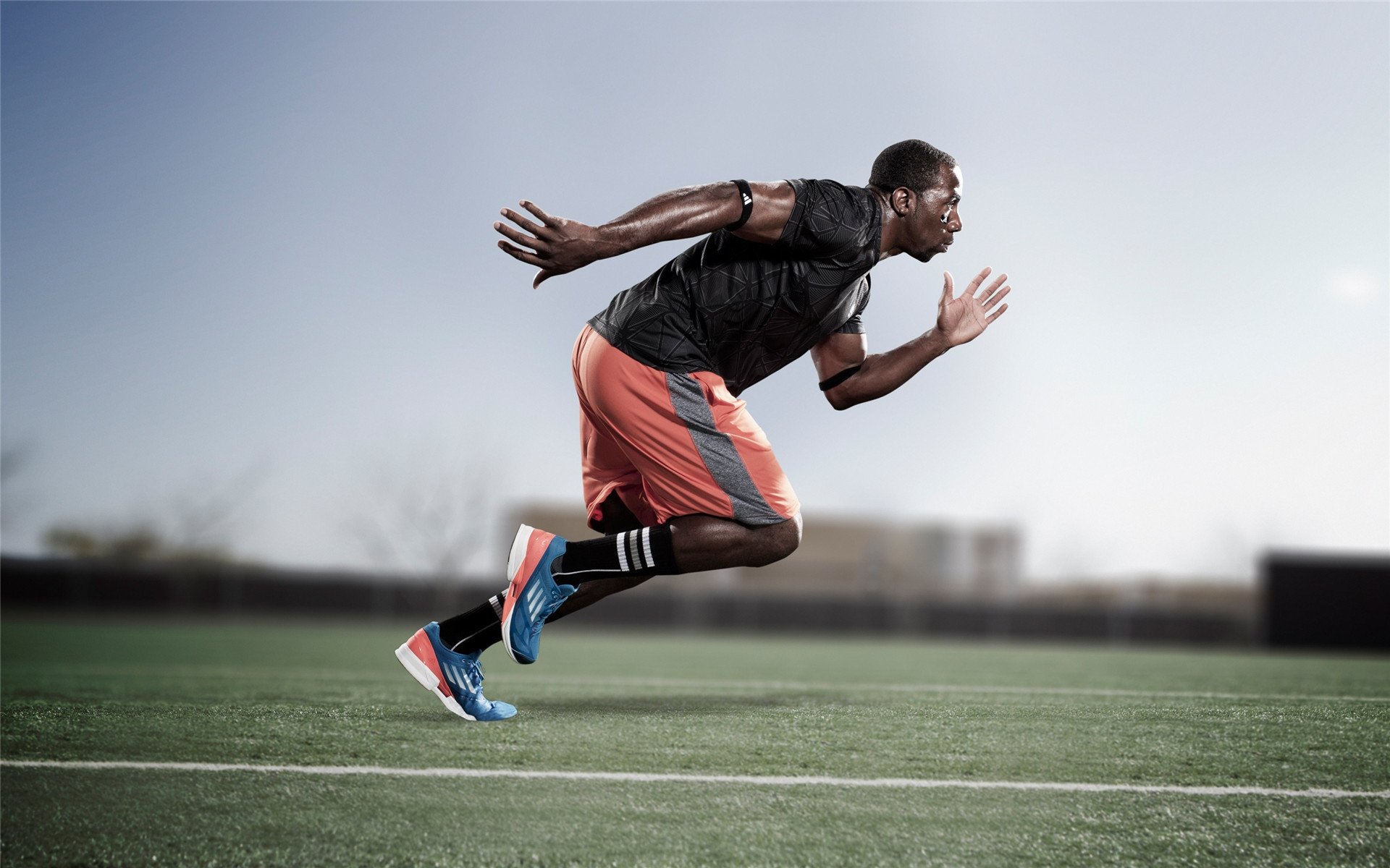 【比赛策略】如何布置攻守转换？顶尖运动员的战术揭秘，足球攻守转换的战术要求