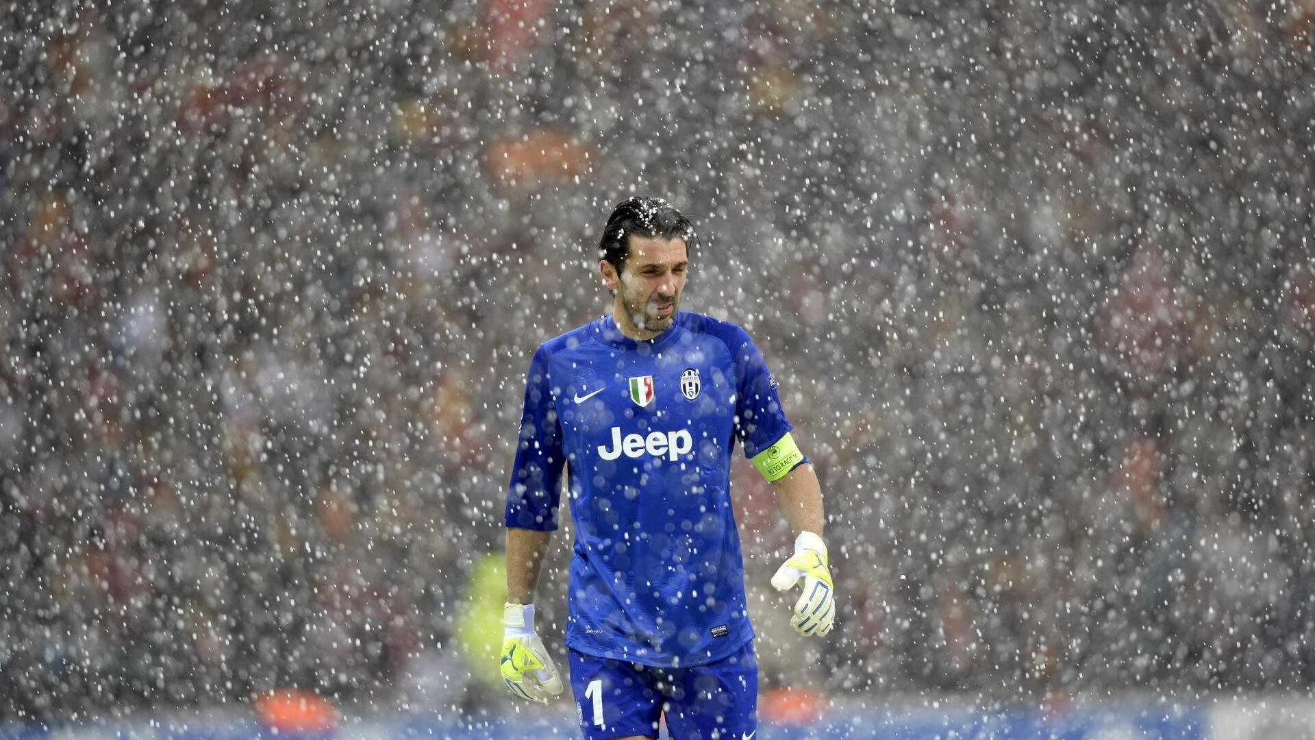 爱游戏体育app网页版下载-英超裁判采用最新技术，判罚更精准，2021赛季英超裁判